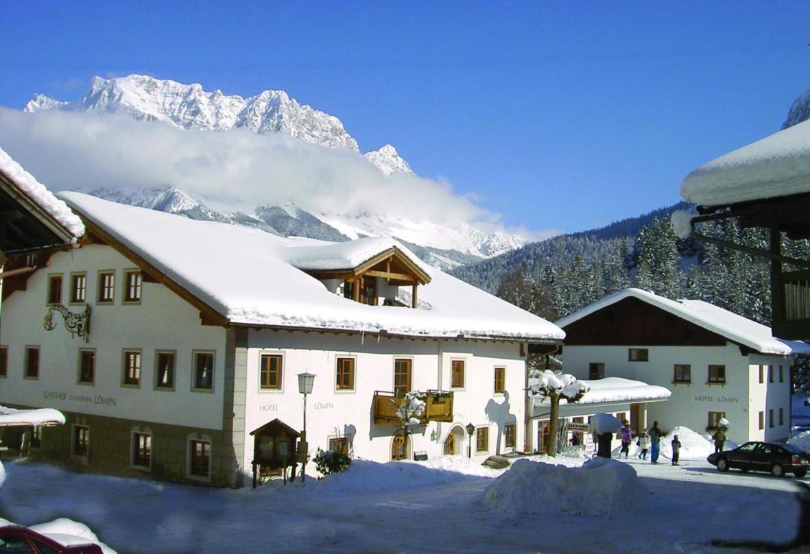 Hotel Zum Goldenen Loewen Biberwier Exterior photo